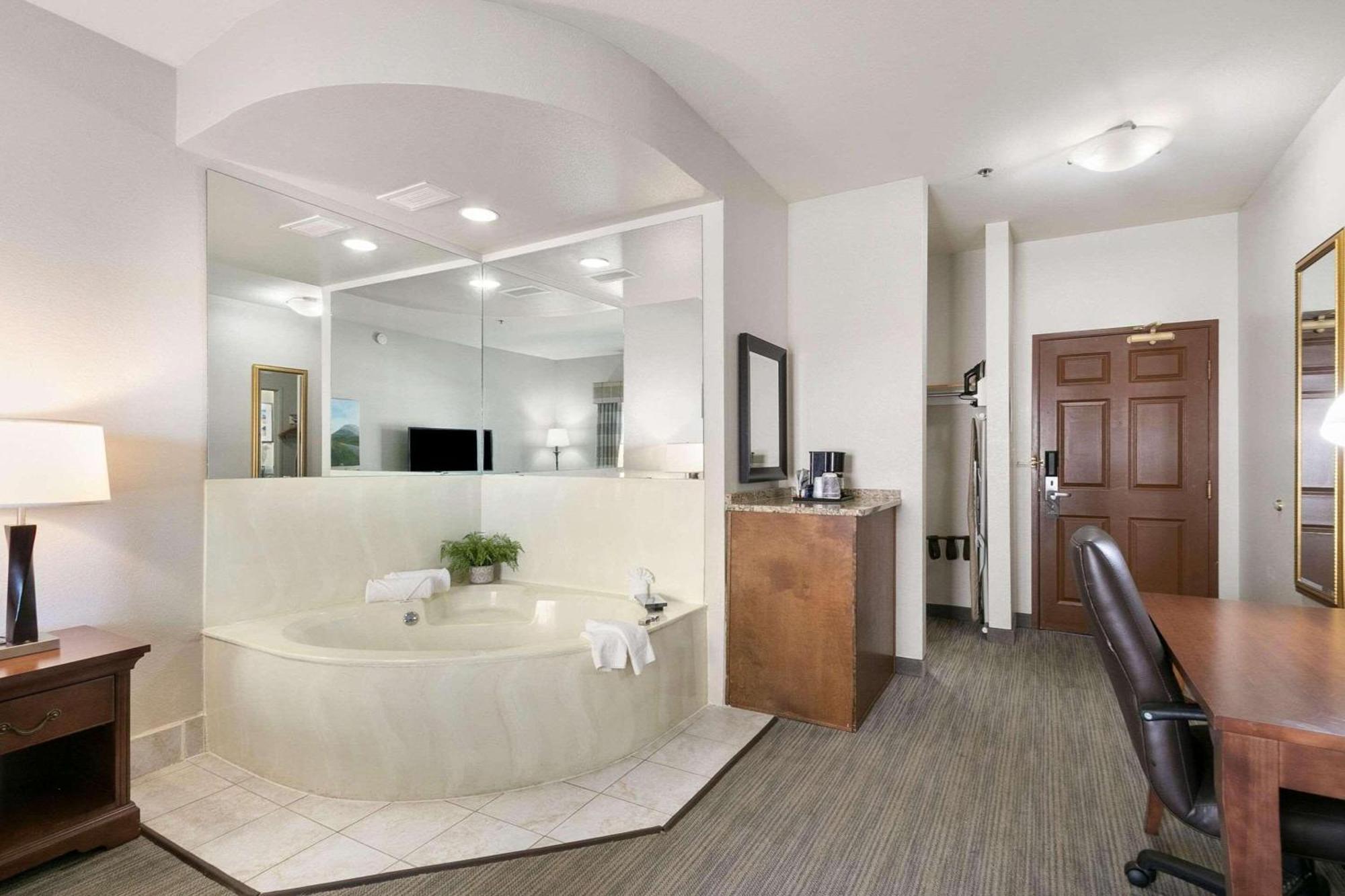 Country Inn & Suites By Radisson, Greeley, Co Eksteriør bilde